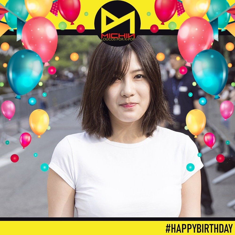 MichinFandom's tweet photo. A aniversariante do dia é #OhHayoung! A idol do #Apink está completando 23 anos. Parabéns! 💛 https://t.co/FrqhsIP5MH
