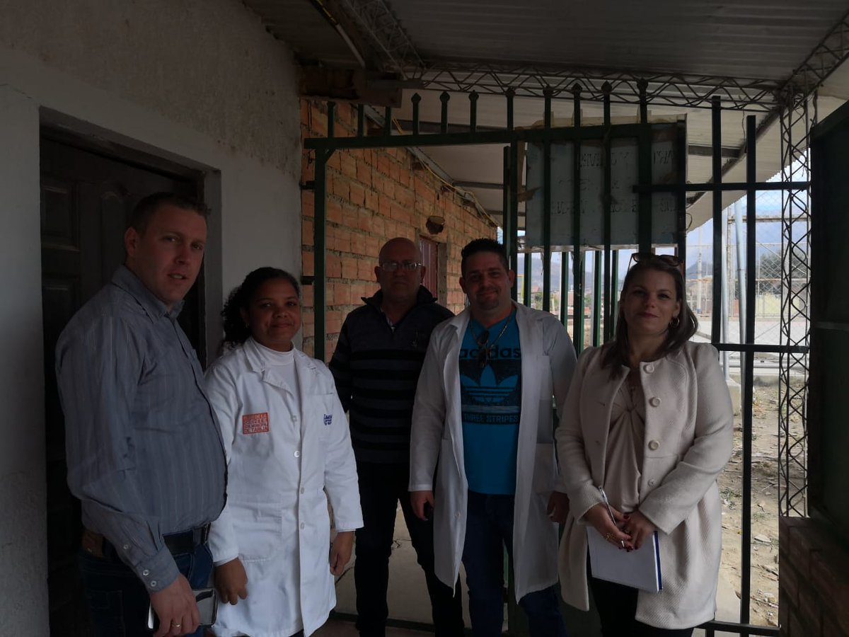 CubacooperaBo's tweet photo. Atención al #colaborador, principales estrategias en el cumplimiento de los #indicadoresasistencias y total compromiso con la atención a la salud de los #boliviano objetivo fundamental para la #bmcbolivia #uriondo y #tarija @muro_valle @MarciaCobas @YosdankyA https://t.co/gqAs9VoriX