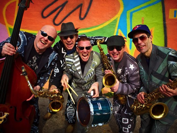 Niagara is becoming a hot-spot for jazz, and tomorrow's event in Port Dalhousie is one you don't want to miss. Juliet Dunn, and Peter Shea, are bringing to us the elaborate summer component of the TD Jazz Festival!  Link in our bio to read more. #TodayMagazine #TDJazzFestival