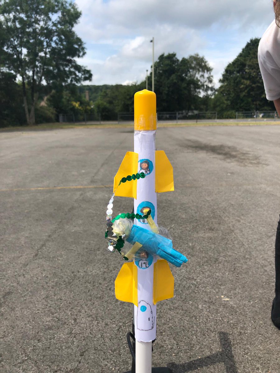 PencoedScience's tweet photo. Year 8 made some fantastic rockets yesterday. Sunny skies for launch unlike today! #rocketscience #isitabird #uprocket https://t.co/57E5qaO4gf