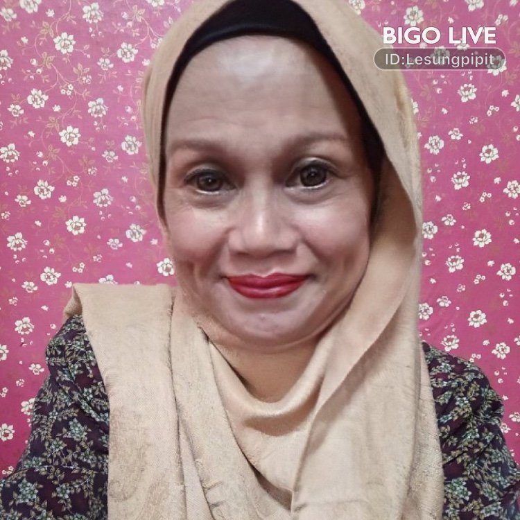 putranor1983's tweet photo. Masuk dan tonton LIVE ๓รрคก๔ค🐼🎋🍓™ di #BIGOLIVE: hye awok😘  https://t.co/bdkq1ZdNGg
https://t.co/cwMBJdtqQB https://t.co/MMcVi0aXu2