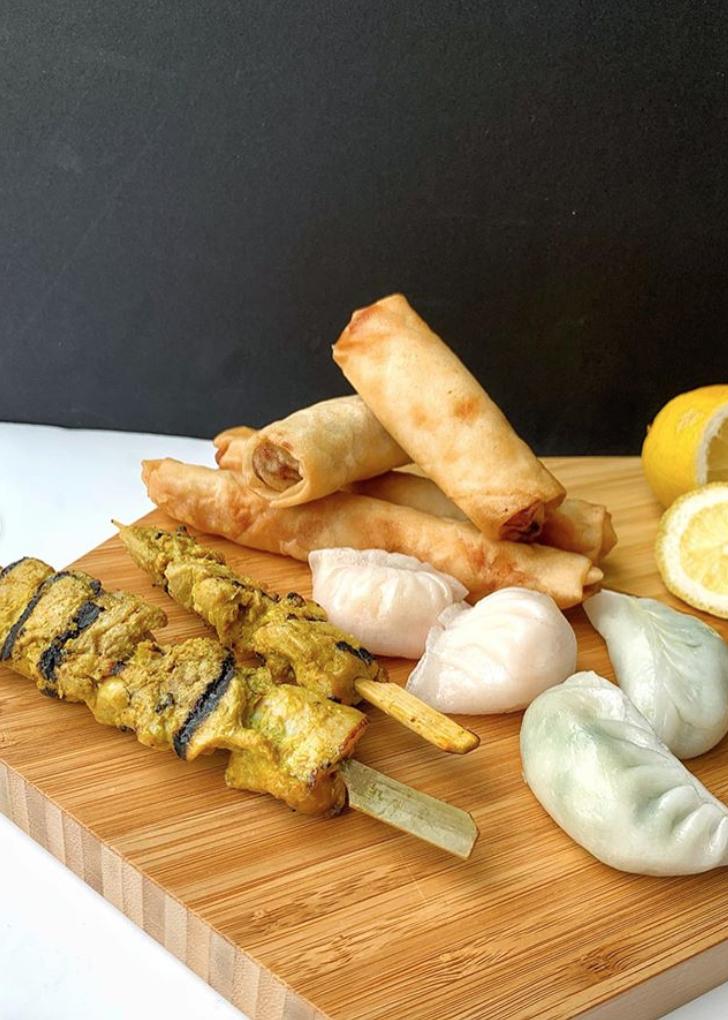 PPanasian's tweet photo. Thank you @halal_travelgrams for these amazing images. Here's what they had to say:
"From Deli to dinner table! Food lovingly cooked by @ping_panasian @pingcoombes and plated by moi! This was such a delicious spread..."

#pingpanasian #asianfeast #asianfood #papparichuk https://t.co/rebdVbA7Sy