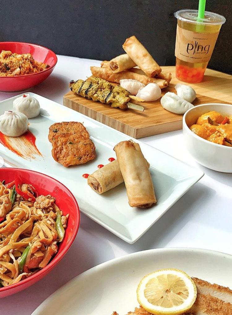 PPanasian's tweet photo. Thank you @halal_travelgrams for these amazing images. Here's what they had to say:
"From Deli to dinner table! Food lovingly cooked by @ping_panasian @pingcoombes and plated by moi! This was such a delicious spread..."

#pingpanasian #asianfeast #asianfood #papparichuk https://t.co/rebdVbA7Sy