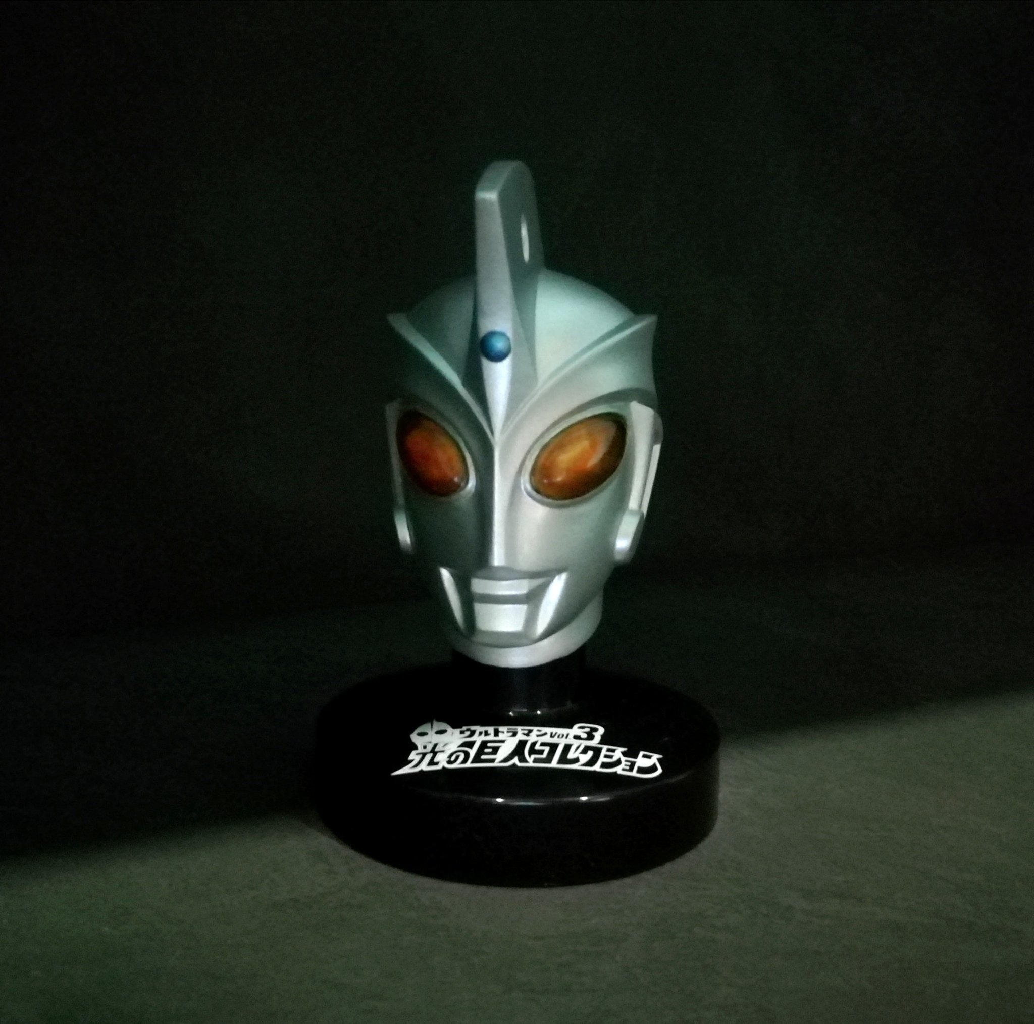 美品 光の巨人 ウルトラマン 特撮ヒーロー マスク 1/1 美品 光の巨人 ウルトラマン 特撮ヒーロー マスク 1/1 参考価格