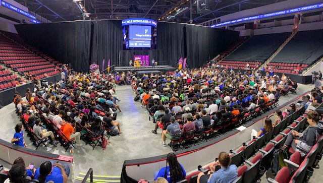 BUCommunity_'s tweet photo. Excited to host 650 #MLKScholars at @BU_Tweets @AgganisArena this morning with special guest @marty_walsh.  Thanks to @MHarrisonJH @johnhancockusa and partners @BostonGlobe and @PartnersNews for your work in creating summer jobs and leadership opportunities for Boston youth https://t.co/ryUeaGMViA