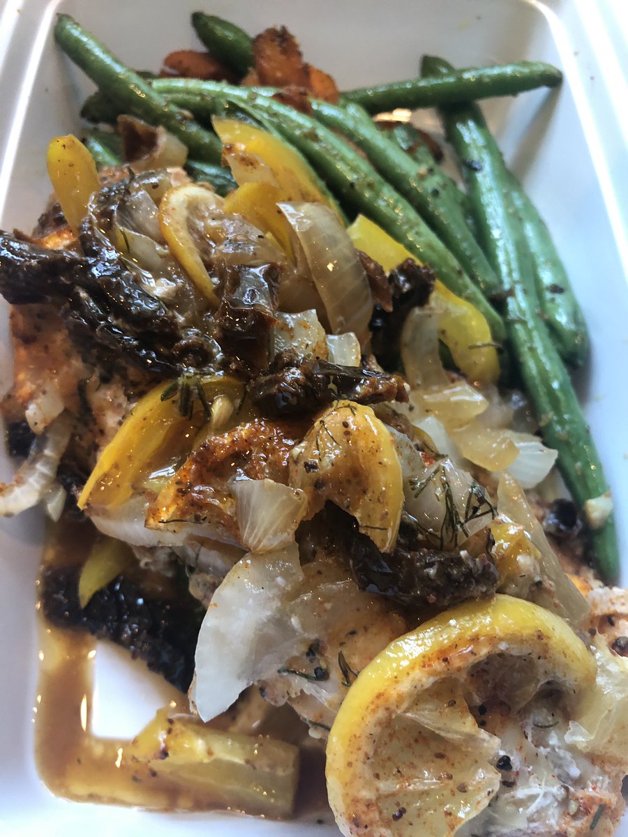 your_dish's tweet photo. Lotsa Flavor here. Sun-dried Tomato Lemon Butter Rock Fish... Need I Say More? So hearty and full of flavor. Still Keto. Still not missing a thing! #keto  #letuscookforyou #mealprep #chefmeals #notyourordinary #rockfish #lemonbutter #yourwishmydish #area51 #instachefs #instachef https://t.co/nf9FI6mHMw