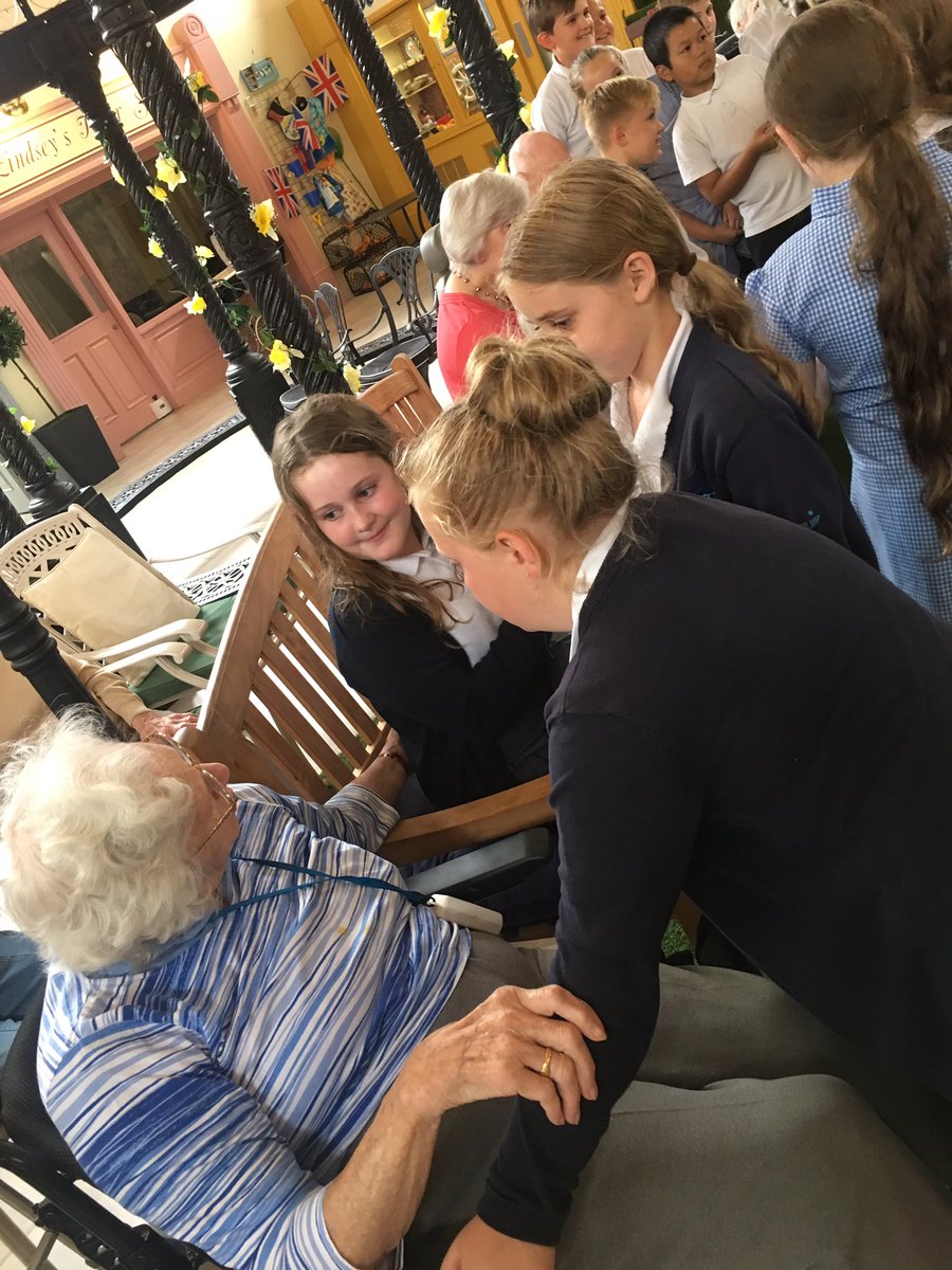 Year4Middletho1's tweet photo. What a fabulous way to spend our afternoon! We shared our war time songs with the local old people’s home! They absolutely LOVED it and so did we. We we also loved hearing all of their war time stories. @NELMusicHub https://t.co/iBmYW6pebW