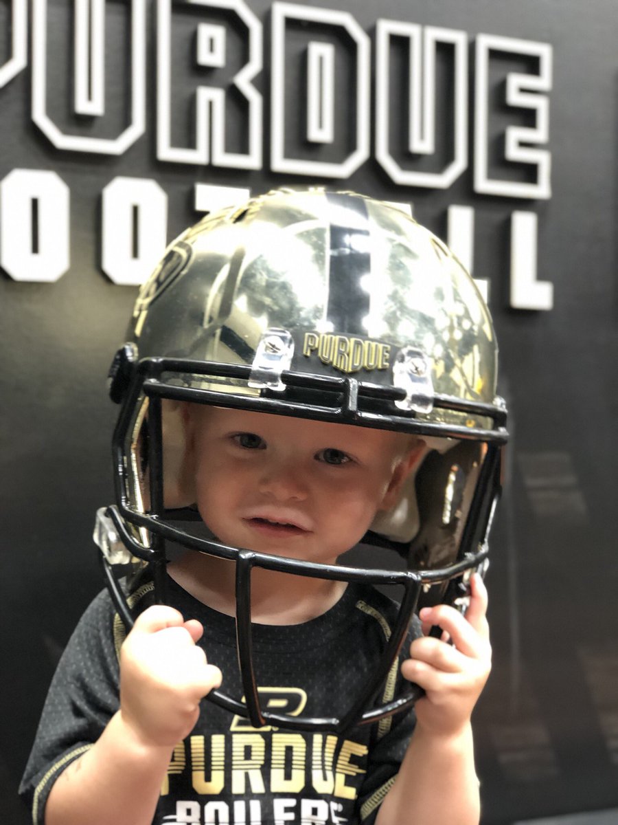 boilerscholl's tweet photo. Kellen had a great #unofficial visit with @BoilerFootball this morning π Commitment scheduled for summer of β34 #respecttheprocess π€£ @PurdueSports @JohnPurdueClub @BBEIndy @Brady_Brohm
#boilerup
#hammerdown
#dripszn π¦
#classof35 https://t.co/cTiBLJklSU
