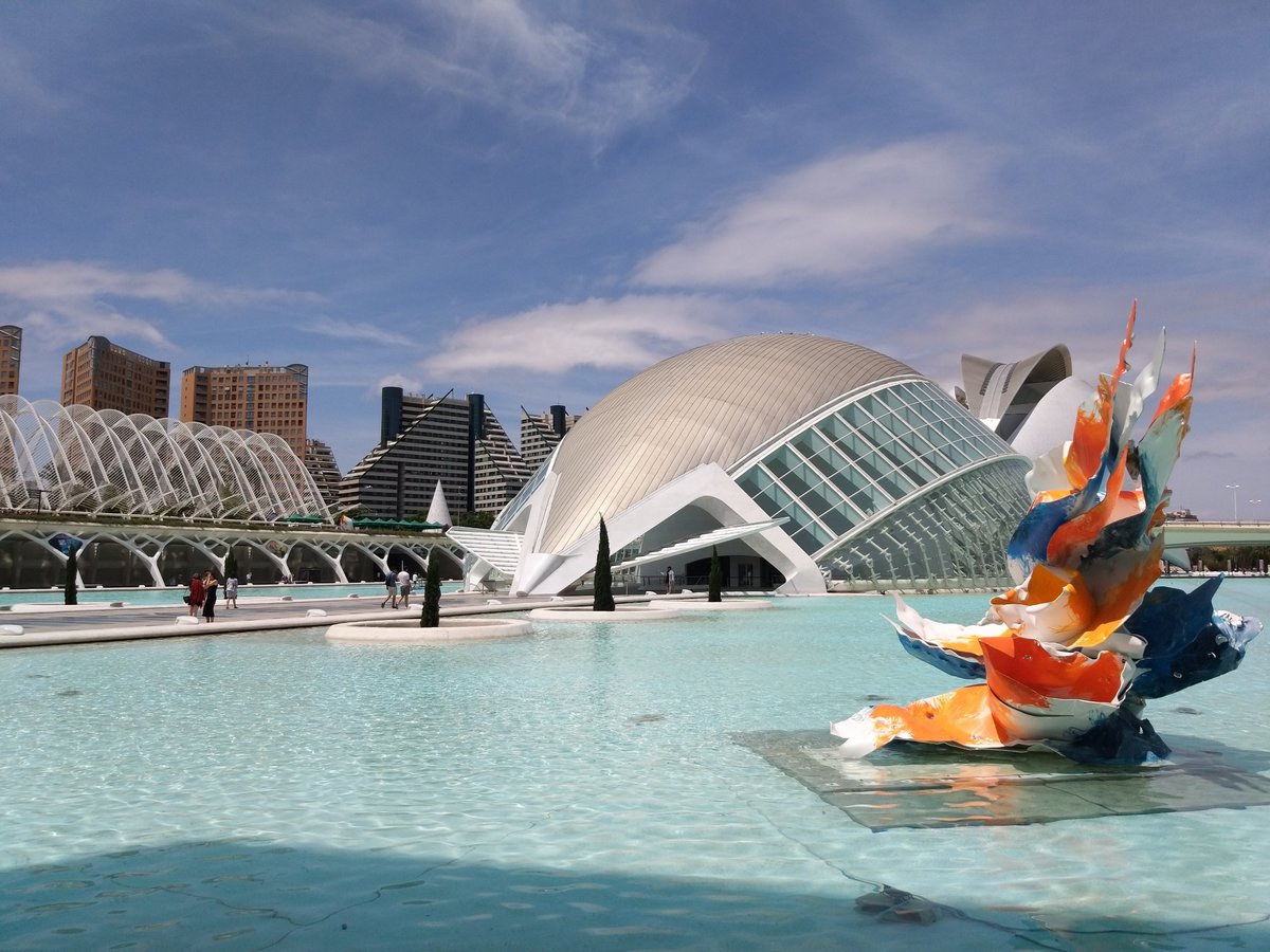 Keytel_Int's tweet image. Have you been to #Valencia, Spain's 3rd biggest city? Famous for its oranges, paella and over 300 days of sunshine, it's the perfect city break at any time of year. Find out more on our blog: bit.ly/2xWCKdI #Spain #travel