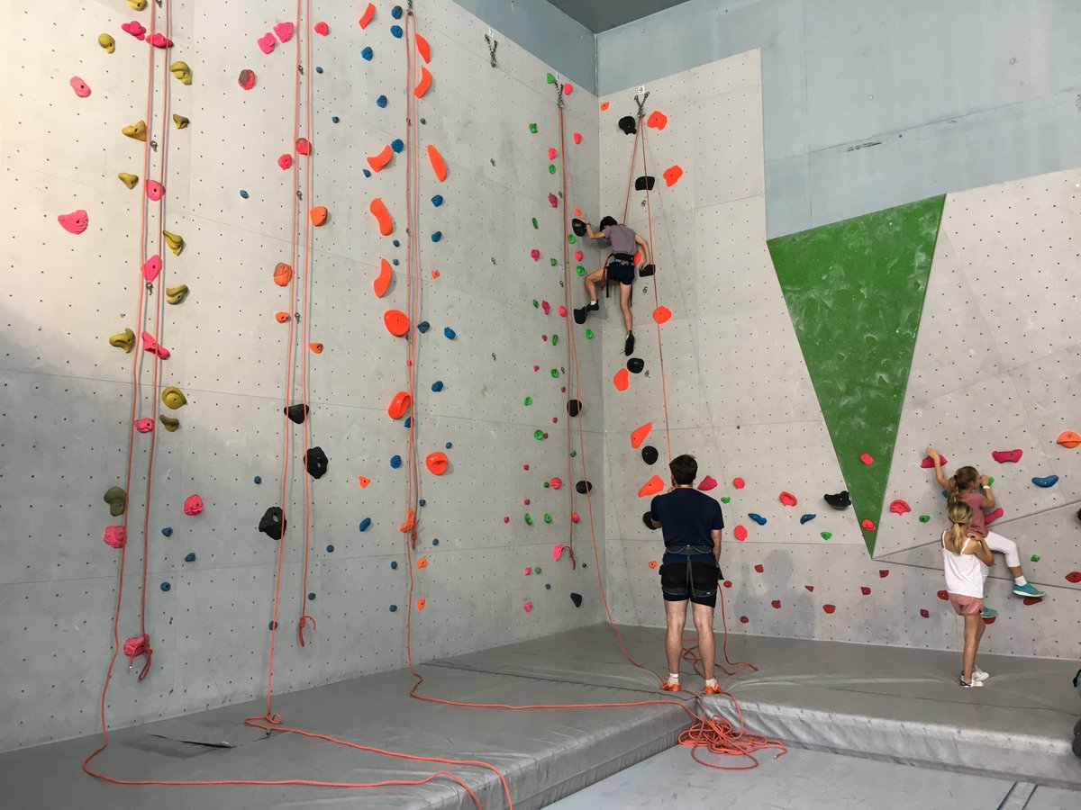 PrefetOccitanie's tweet photo. ℹ️ #OIV2019 Visite et #contrôle du centre de loisirs et des installations sportives de l'association #TUC Vacances à @UT3PaulSabatier par @PrefetOccitanie avec #DDCS31 et #DDP31 cet après-midi dans le cadre de l'Opération Interministérielle #Vacances 🤺 https://t.co/KV3vjlFisf