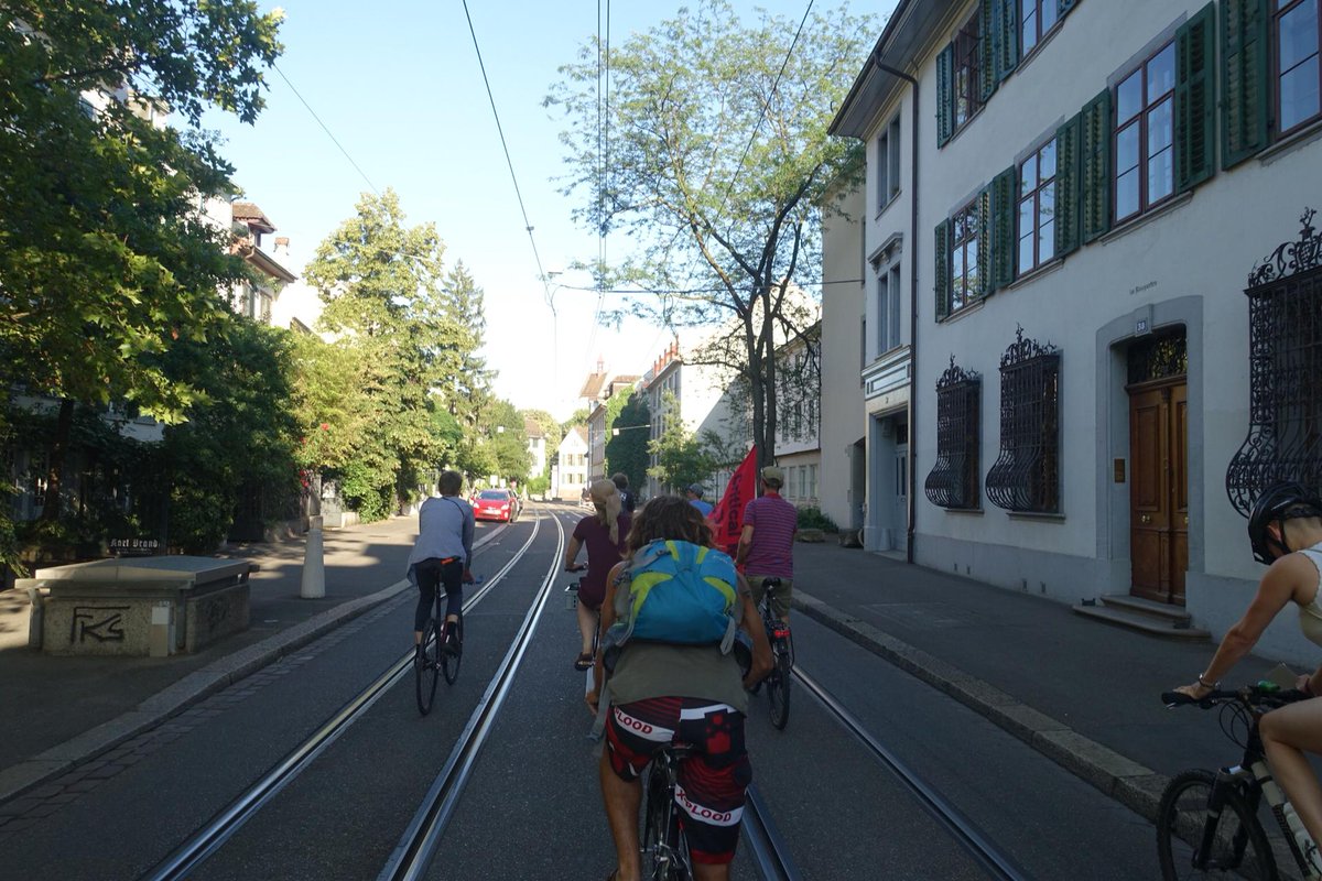 CriticalMassBS's tweet photo. Heute in einer Woche ist es wieder soweit! Die nächste #CriticalMassBasel findet statt! 🚲🙃 Wir treffen uns um 18:30 Uhr auf dem #Petersplatz in #Basel zu einer gemütlichen Rundfahrt. Kommet in Scharen! 🚲✌️
#CriticalMass #Radeln #velorution #velove #CMBasel #CMBasel19 https://t.co/XnWd9woUEM