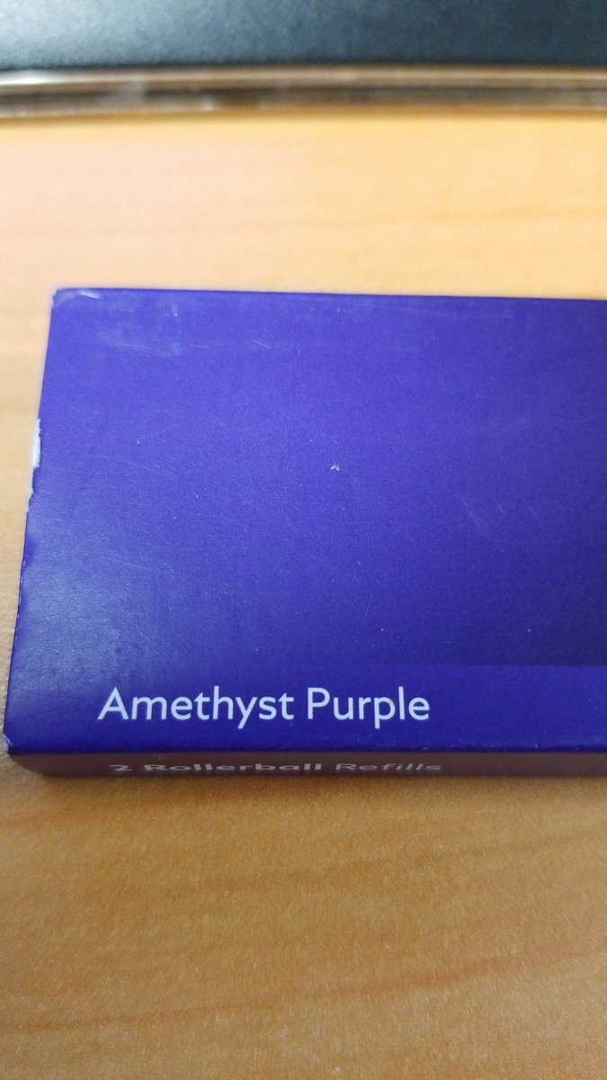 Angel_Villela's tweet photo. Espero que si pueda firmar documentos con morado 😂😂 https://t.co/6J6Xma0jON