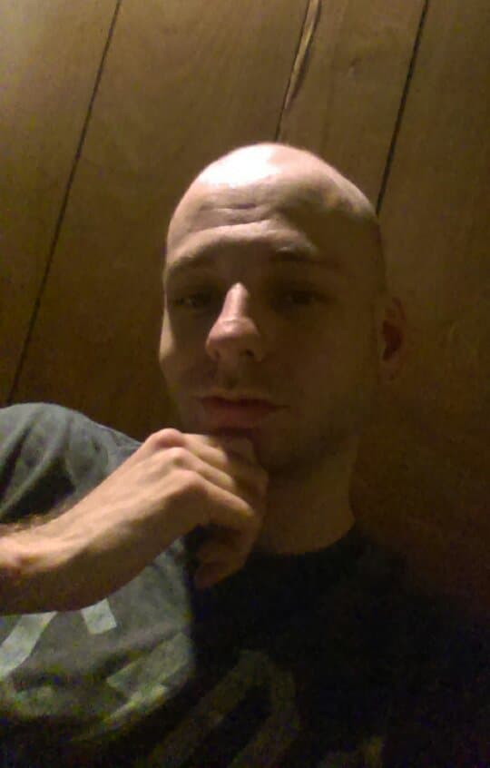 JoshStinger29's tweet photo. Gots my #HairDid now to #Workout to some music! Wish I had some company ! 😉 @JoshStinger29 #GettingRipped #BIGBoiToy #ManTwink https://t.co/BftlwqdFmc