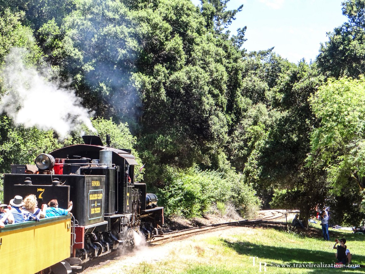 travelrealize's tweet photo. I have seldom heard a train go by and not wished I was on it. https://t.co/DIzoOorc5D❤️ 

#FridayFeeling #quotestoliveby #FridayThoughts__ #travel #train #travelblogger #traveltribe #travelphoto #travelpics  #travels https://t.co/XWmEIRieBr