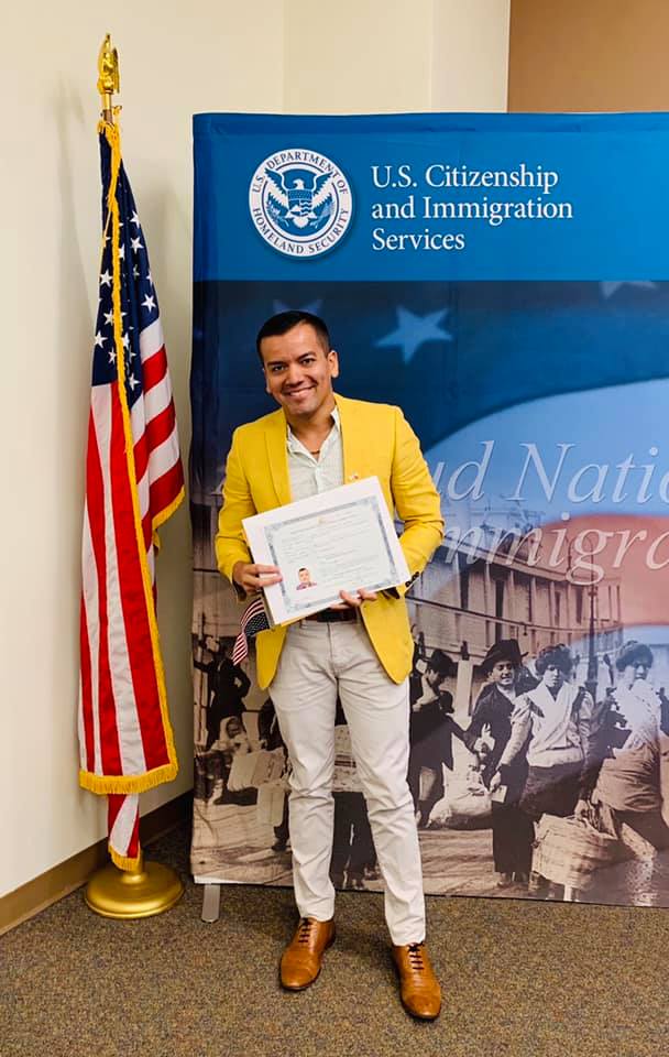 MontserratforTX's tweet photo. Congratulations to @Mr_Rodriguin for becoming a US Citizen today. Rodrigo is an example of tenacity, dedication and professionalism. He is a National Board Certified Teacher &amp; member of @EdAustin_TX  @NBPTS @NEAToday @NoelCandelaria @AFTunion @rweingarten @KenZEdAustin @AFLCIO https://t.co/utgdPVkiY9