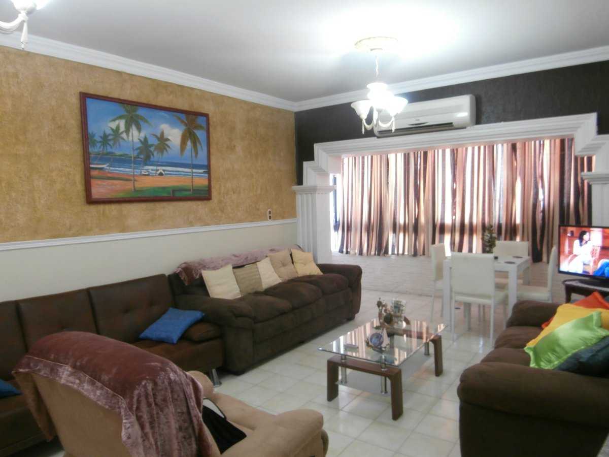 amalave17's tweet photo. Oportunidad Apto. Porlamar Isla de Margarita, amplio y confortable 95 m2 con 3 Habitaciones, 2 Baños, Cocina moderna, AA, 2 Tanques auxiliares de agua, seguridad 24 Hrs precio sin muebles 20.000 negociables https://t.co/0cXxdEUtCH