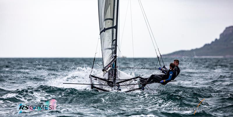 SailWorldNews's tweet photo. Harken are proud new sponsors of RS800 Reunion Regatta - @HarkenUK @RSAssociation @E_S_S_C #RS800sailing #RS700sailing #SailitLiveitLoveit #RoosterKit #InYourElement #RSsailing #HydeSails https://t.co/9gP949fFiO https://t.co/5lEBzbAzge