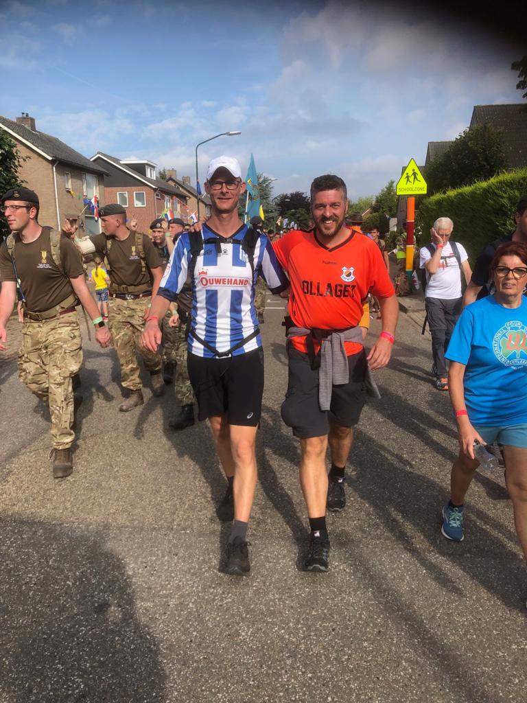 4️⃣ DAAGSE | Quick Boys-supporter Niels van Duijvenbode heeft het grootste wandelevenement van Nederland met verve uitgelopen. Ondanks diverse obstakels onderweg...😉 Gefeliciteerd, <a href="/NDuijvenbode/">Niels v. Duijvenbode</a>!