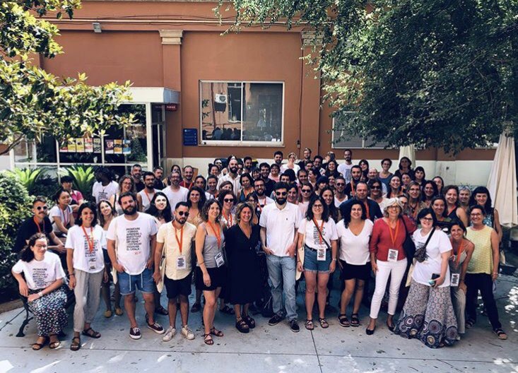 IRLlull's tweet photo. Punt i final a les #33JIPC. Quatre dies on hem après, hem compartit, hem creat vincles, ens hem emocionat... Però aquestes connexions no acaben aquí. Els professors de la #XarxaLlull són la nostra veu a universitats d’arreu del món🌏Gràcies per aquests quatre dies! Fins aviat! 😍 https://t.co/p8bNOoxD5U