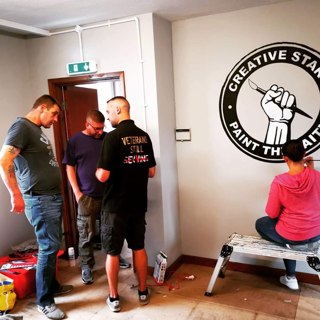 creativestartuk's tweet image. It&apos;s all about the Logo we&apos;ve painted on the wall today. An addict alone is in bad company. #creativestart #wedorecover