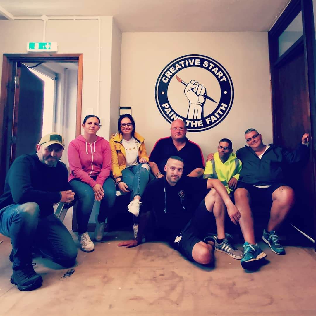 creativestartuk's tweet image. It&apos;s all about the Logo we&apos;ve painted on the wall today. An addict alone is in bad company. #creativestart #wedorecover