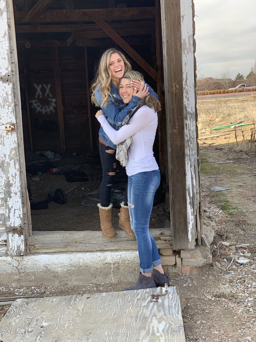aubreekarraker6's tweet photo. happy birthday to my soul sister, to my person who never fails to make me laugh. i love you so much💋happy birthday bestie girl💓 @lyssadesplinter https://t.co/oAz9X4S4hk