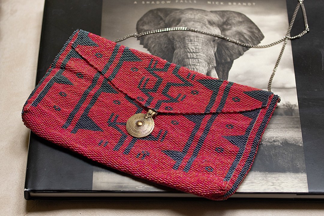 WorldWomenWork's tweet photo. We have a brand new website and an online shop! Head on over to https://t.co/GIctvMNSz2 to see the projects we support @ste_kenya @EwasoLions @WWF @Saveelephant @GrevysZebraTrst and our collection of beautiful artisan made goods! https://t.co/fi8gFpFbyE