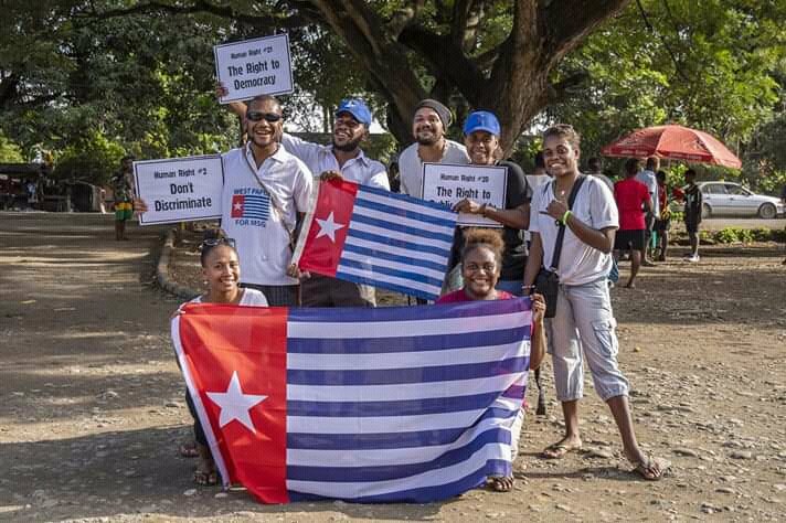 PhillipSubu's tweet photo. Youths in Honiara City, Solomon islands in solidarity with our fellow Melanesian brothers and sisters in West Papua. https://t.co/lwBlfSSuDK