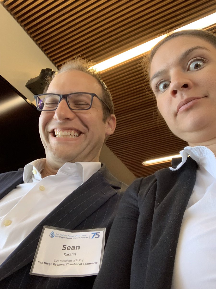 KimbyWay's tweet photo. Always running into @SeanKarafin. Love that I get to work with good friends in my job 😁 https://t.co/KanEitUcbN