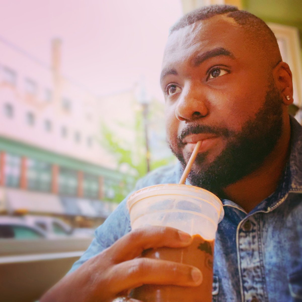 TyforNBMA's tweet photo. With my mind on Mocha and Mocha on my mind... 🧠🥤 @TheGreenBeanNB👇🏾
.
🚨Something cool is going to be happening soon at The Green Bean with me and it involves some FREE Coffee orders for residents, so stay alert! 😏
.
#tyfornbma #runwithty 🏃🏾‍♂️#NBMA #thegreenbean #greenbeancafe https://t.co/3vTyaX3RIE