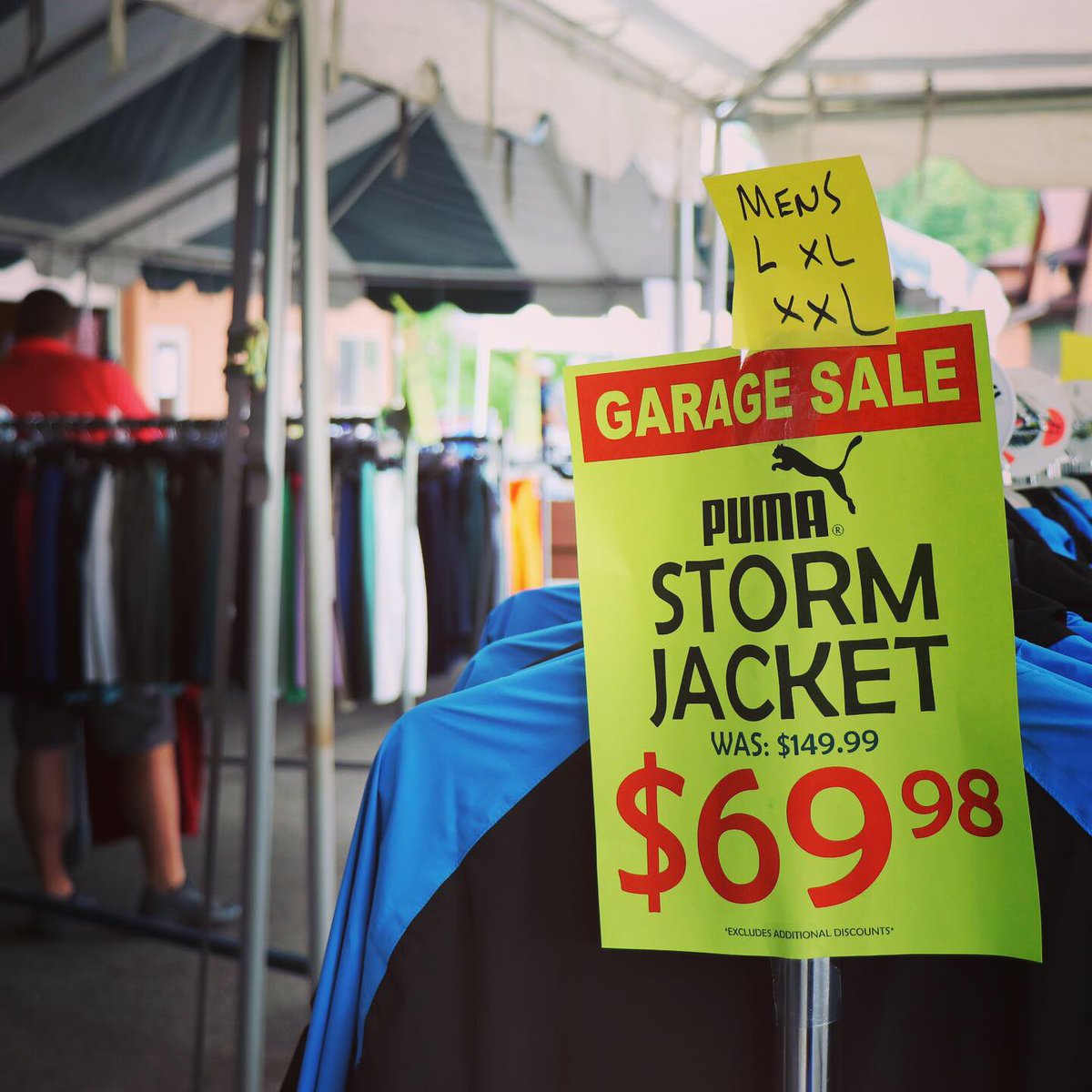 maplehillgolf's tweet image. Garage Sale starts now! Enjoy 100s of #golf deals #underthetent and in-store today (10a-7p) and tomorrow (9a-4p)! #bridgestonegolf #mizunogolf #puma #tentsale #wilsonstaff #callaway #cobragolf #democlubs #summer #july #michigangolf #golfmichigan #grandrapids #grandville #savings
