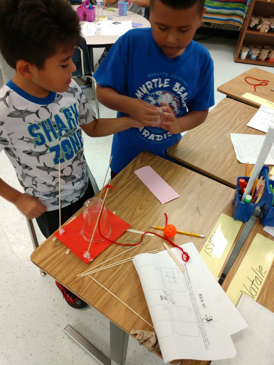 SUG_STEAM's tweet photo. New group, new and different ideas!!  Engineering Kicking Machines!  So fun!  #summerschool @Dr_Mihalik @gailbrady508 @SUGSTEAM https://t.co/oSrbOixUT3