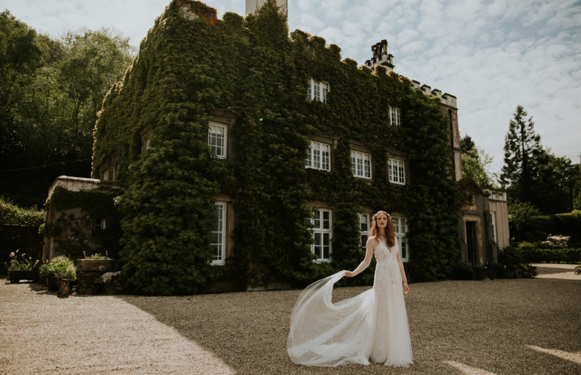 Yarnerhouse's tweet photo. We are so excited that the amazing @WEDMAGAZINE with its global readership chose Yarner House to feature in the 10th anniversary edition which is out today.
https://t.co/oKd6ewi9BF
#weddingvenue #devonwedding #bridetobe #weddings #weddingfeature https://t.co/vcFrsAEI6I