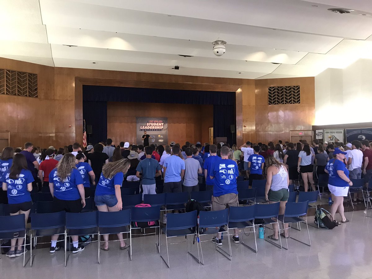 TaraBBennett11's tweet photo. The important part is about the journey, be mindful of yourmoments. You can’t do it alone. Change lives. @eddiespeak inspirational words for the incredible #NESLC2019 leaders! @MIAA033 @MSAA_33 @moo_miaa @Napa13 @MikeBissonMPA @ciacsports @RIIL_sports @NHIAA_LOA #MIAA https://t.co/OhtI4NGv8f