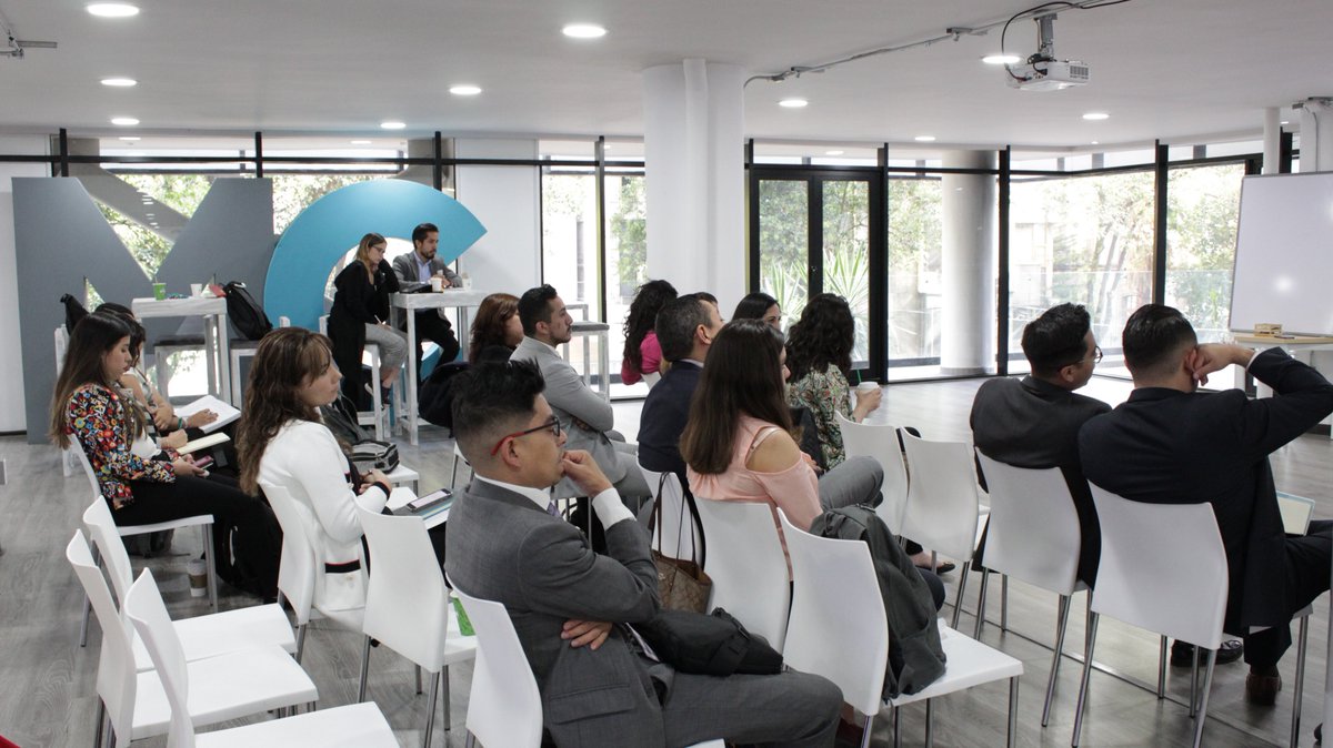 MassChallengeMX's tweet photo. #CommunityMCMX
#SURA Innovation Workshop en las oficinas de Masschallenge México.
¡Gracias por la confianza! https://t.co/AHpow4MPCI