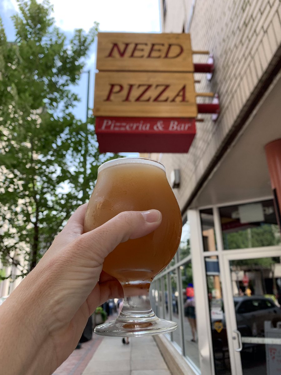 NeedPizzaCR's tweet photo. Beat the heat with pizza and beer!
#feedyourneed #TheOpenChampionship #beer #pizza https://t.co/loH0DEkbce