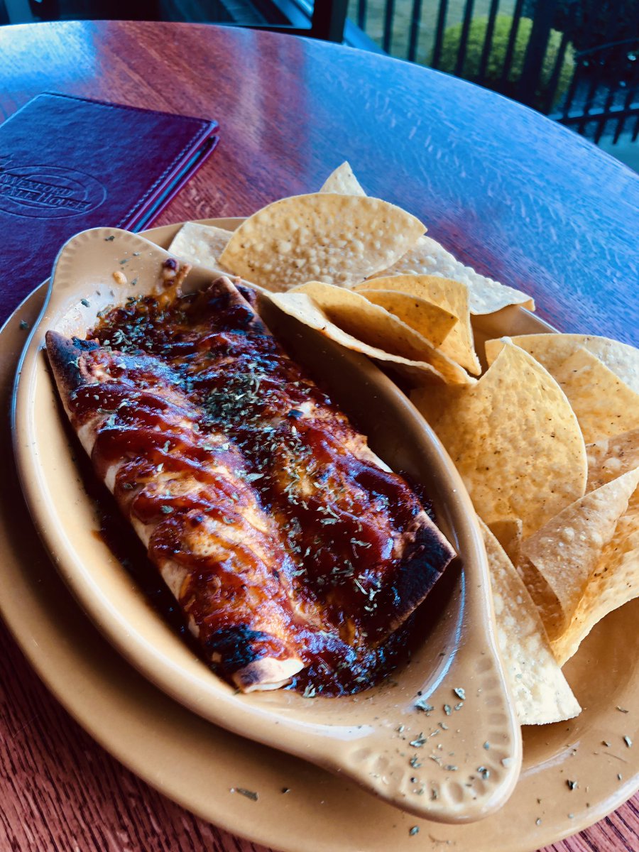 PoorRichardPub's tweet photo. Friday we’ve got BBQ brisket enchiladas with caramelized onions and Morita peppers, a blend of cheeses, and our sweet house bbq sauce to round it all out!
#lunchspecial #wexfordpa #wexford #northhills #pinetwp #cranberry #412eats #724eats https://t.co/zB0LDjwCDY