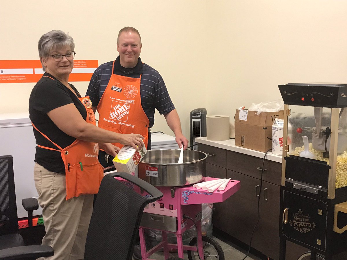 THD2741Fenton's tweet photo. #party🥳🥳🥳 in Fenton today!! Learning through our VOA #mwjuly2019 @amytlawrence1 @jr75do @cjsmith10071 @DaleABayliff @TomOlds @Mikepate81 https://t.co/KdkB2kzR9w
