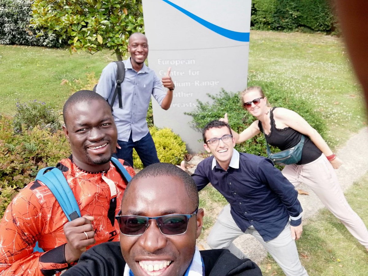 Thanks to everyone who has made our first week of @FATHUM_NERC placements @UniRdg_water such a great success (@andrea_ficchi @shaunharrigan @zservin32 @SiobhanDolan4 @hancloke @BeccaLizE @_Maureen_AW (+more)). Find out what we've been up to here  blogs.reading.ac.uk/fathum/2019/07…