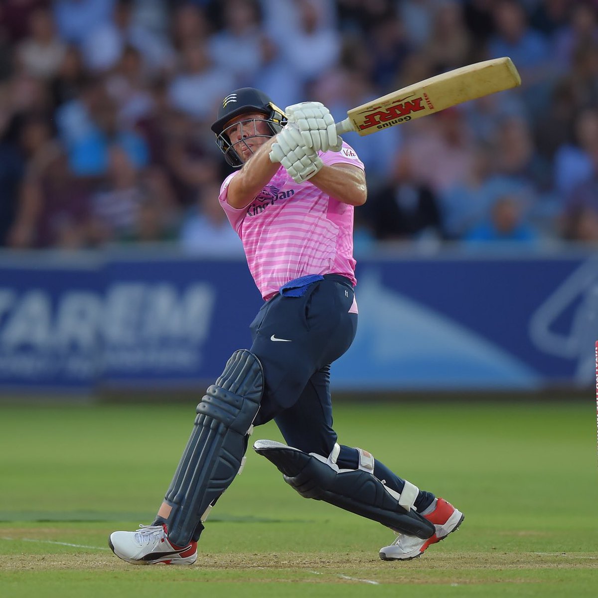 Ondineshjat's tweet photo. ABD doing ABD things 💪
Well Played Mr.360° - AB17
88* Runs 43 Balls
#MiddlesexVsEssex
#Middlesex #TeamMiddlesex #T20Blast #2019AB17 #DineshChoudharyAB17 #Xeselddim #T20BlastAB17 #MatchNo1 #18July2019 #18July2019Thursday #1Day2019AB17 #1DayAB17
#18JulyAB17 #18July2019AB17 https://t.co/5kKUEonuY8