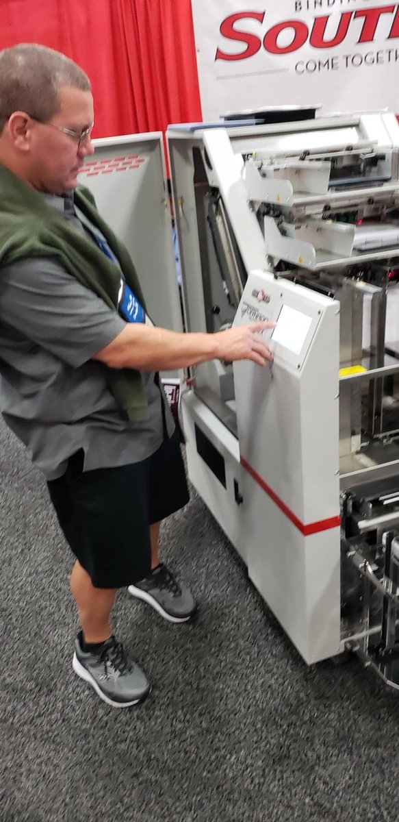 Rhin_O_Tuff's tweet photo. Celebrating our partner @swplastic and our customers at the Franchise Services Show in San Antonio, Texas.  Come out today for a demo on our groundbreaking #Tornado Autopunch EX. https://t.co/y4Zo9jcjcy