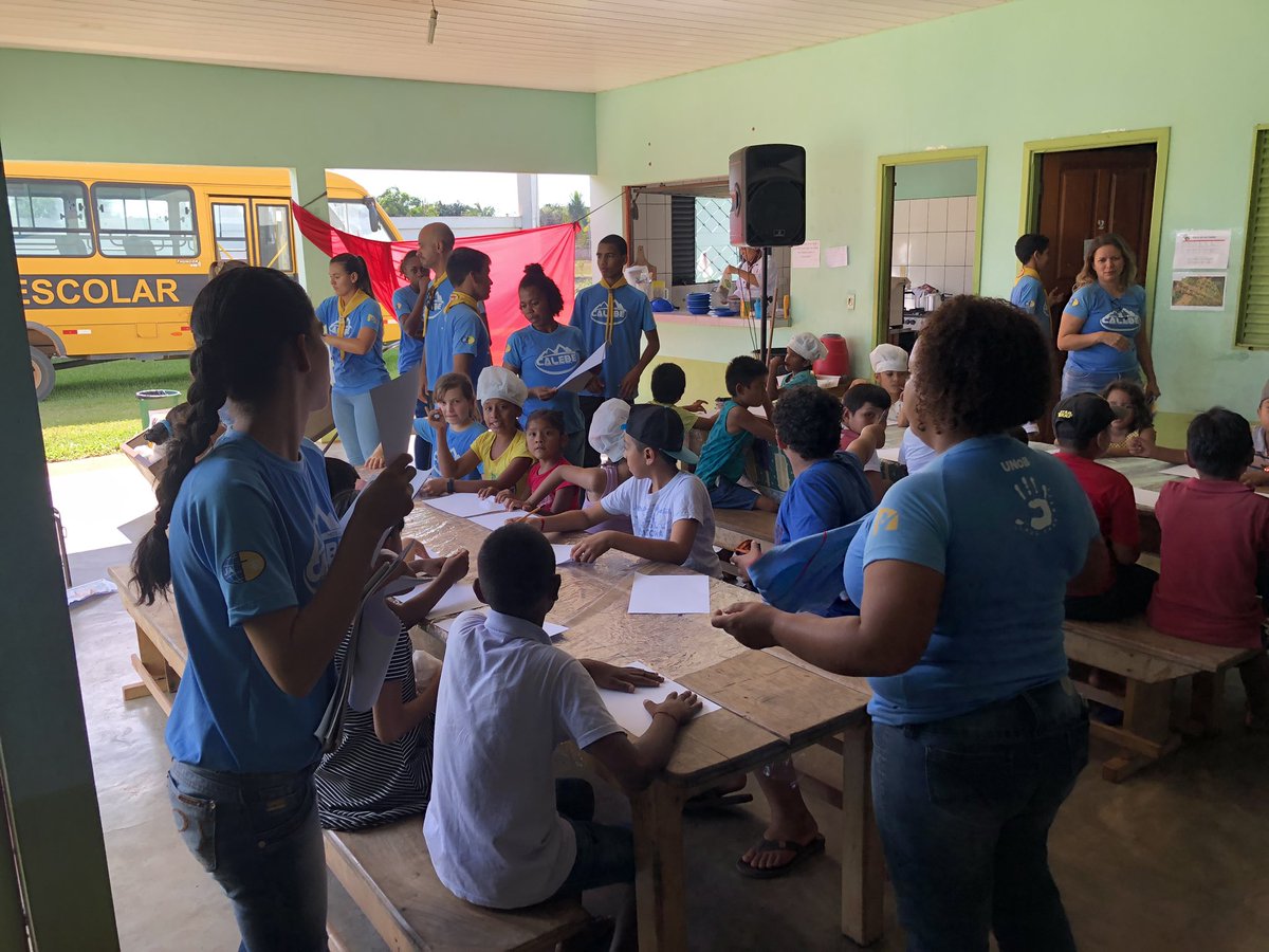 RFELBERG's tweet photo. Maior Comunidade sem presença Adventista as margens da bacia do Rio Guaporé recebe Missão Calebe. Junto com o OYIM o sonho é plantar uma nova igreja neste local. Primeira noite começou com tudo https://t.co/VcfpeF9wE9