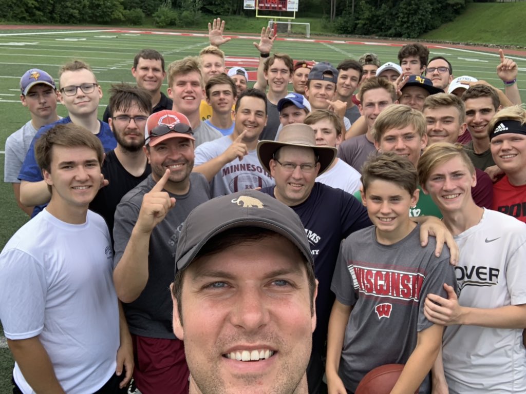 SpecialTeamsFB's tweet image. Day 3 morning session was awesome.  @vikings LS @KMcD47 came out to staff the session. Kevin trained up the snappers &amp;amp; offered up great tips to our specialists on how to better handle different game situations. The Pro demo was great. The campers all loved this part of the camp.