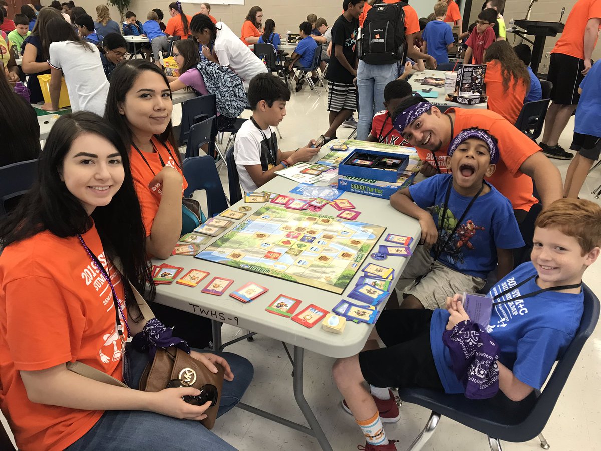 MrsMendez9's tweet photo. Enjoyed working with these great kiddos and my fellow educators! #stemc19 #teamride #shsu https://t.co/7G8x2onfVv