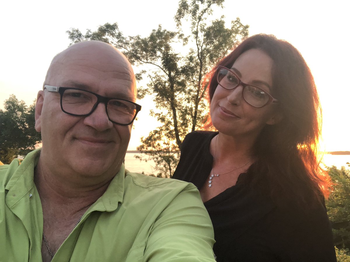 CoachTrixie's tweet photo. Us! We talk. We’re friends. She’s smart and I can lift a lot. https://t.co/DWvlVkmPxm