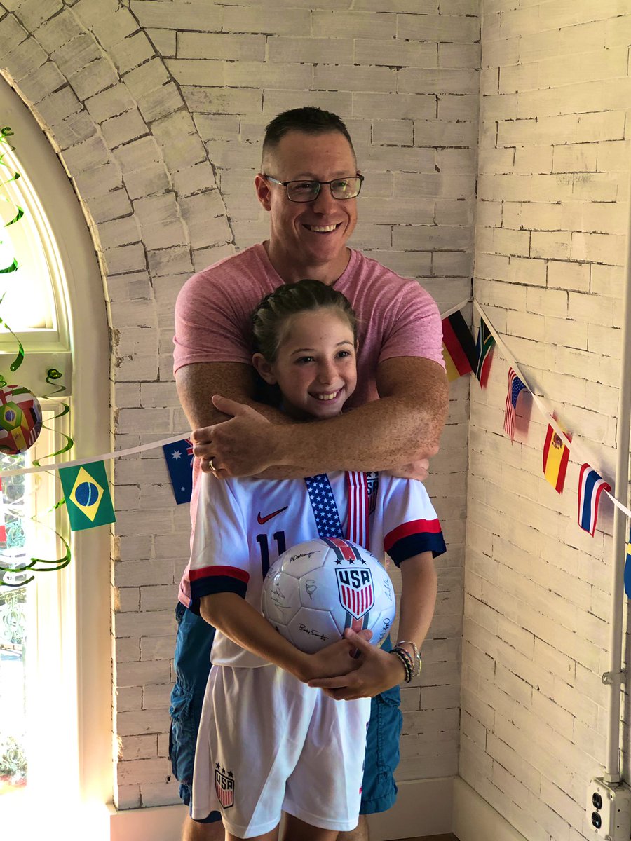 ⚽️🥅🦸‍♀️
Hanging with our 2019 Conquer Run Hero, Ashlyn at <a href="/andculture/">andculture</a>!
Join us Sunday, October 20 in <a href="/HersheyPA/">Hershey PA</a> and conquer childhood cancer!
Register↪️ ow.ly/vE1Q30paekR
Fundraiser ↪️ ow.ly/kxKR30paeqQ
#FTK #TeamFTK