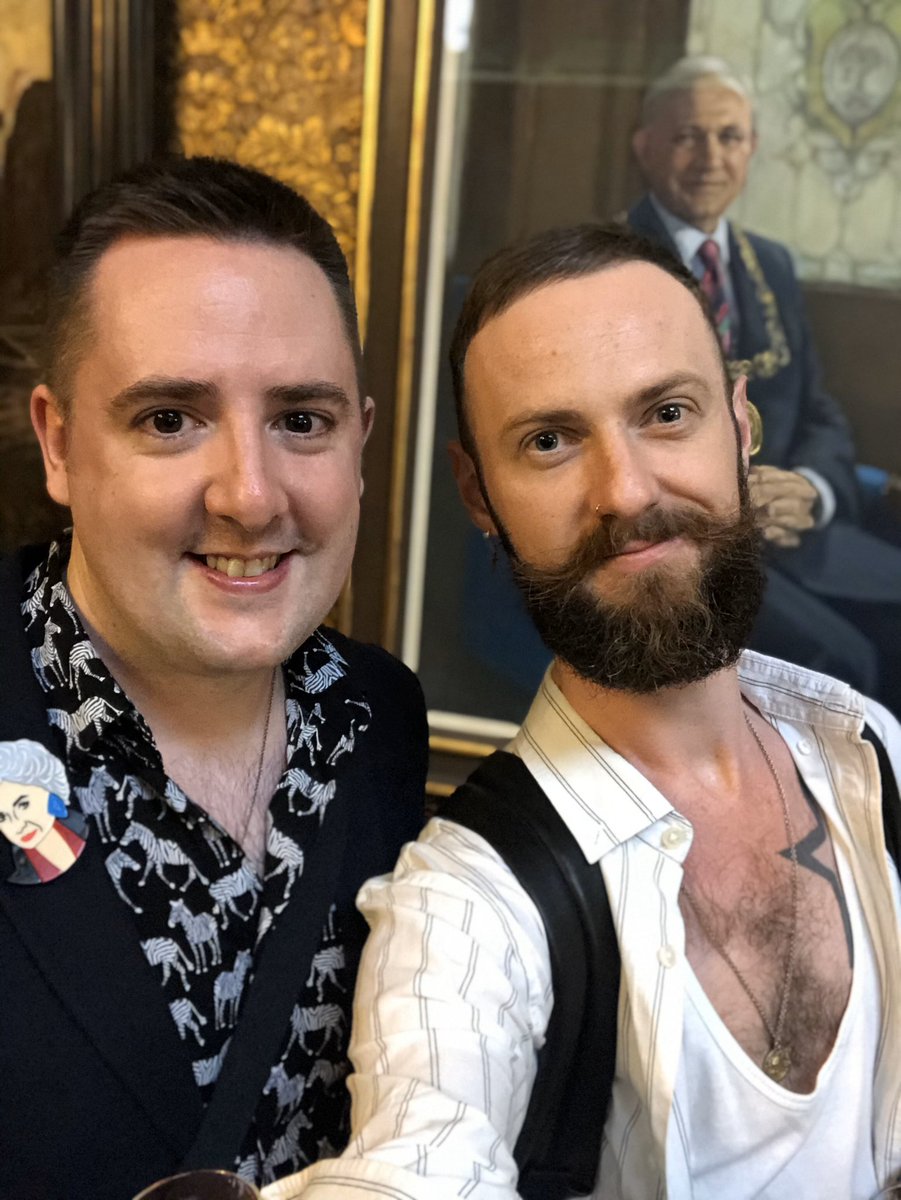 StuartLaird_'s tweet photo. Happy Pride, Glasgow! #SantanderSupportsPride https://t.co/ayw2deQJhW