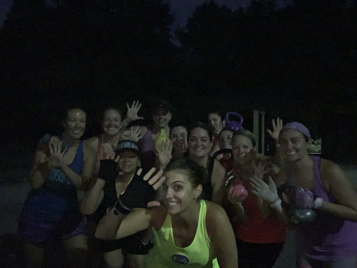 tesmitchell's tweet photo. 11 sweaty PAX met up for a celebratory kettlebell workout at The Yard! It is well with our soul! @FiALexSC @FiASC_ #fiacounts #bettertogether #FiA5yearsstrong💪🏻 https://t.co/45ViaEYQ1w