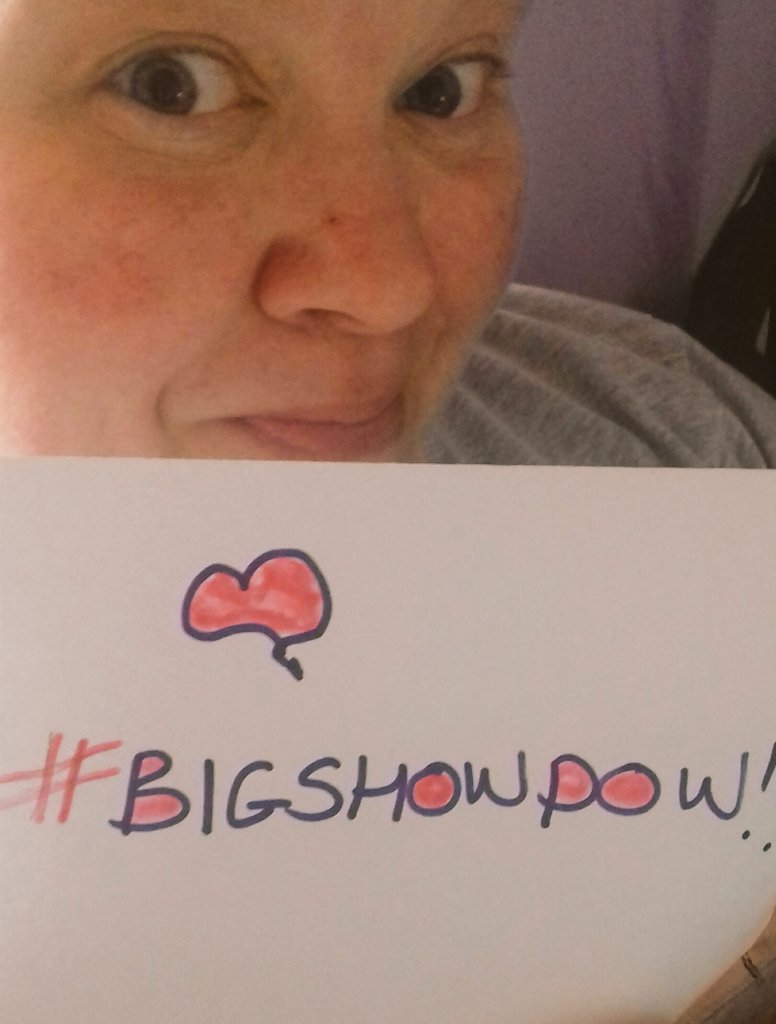 HelenTT_MO's tweet photo. @JAYJAMES @ForcesRadioBFBS Will my #selfie pass? today seen as i'm sick with no voice β€ #BigShowPow #voicerest #BigShow https://t.co/g99v8gZKEr