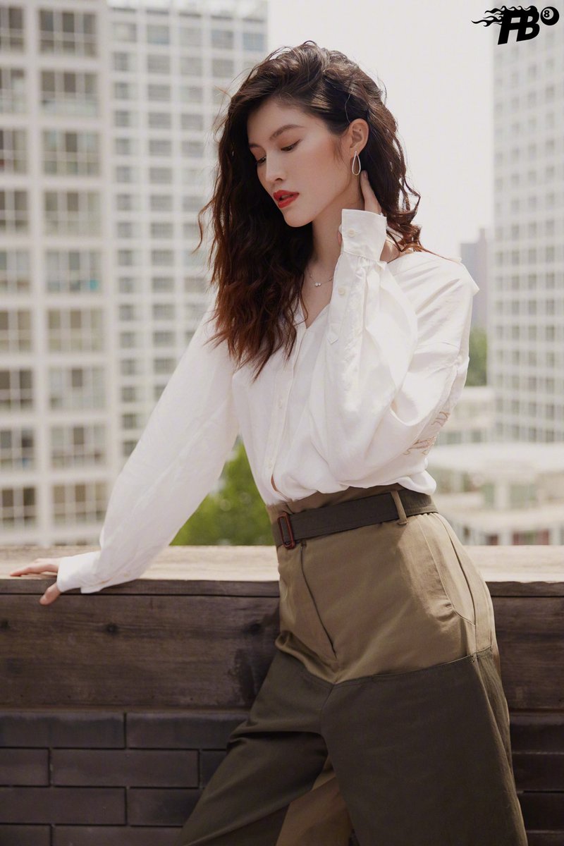 SuiHe_TH's tweet photo. Sui He ถ่ายให้กับ FB The 8th Issue 
📸 ลั่นชัตเตอร์โดย: 王天尧 https://t.co/fXizN0qBwJ